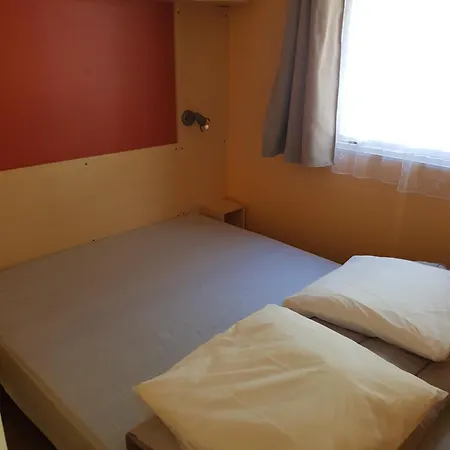 Le Rancho Parque de Campismo 3*